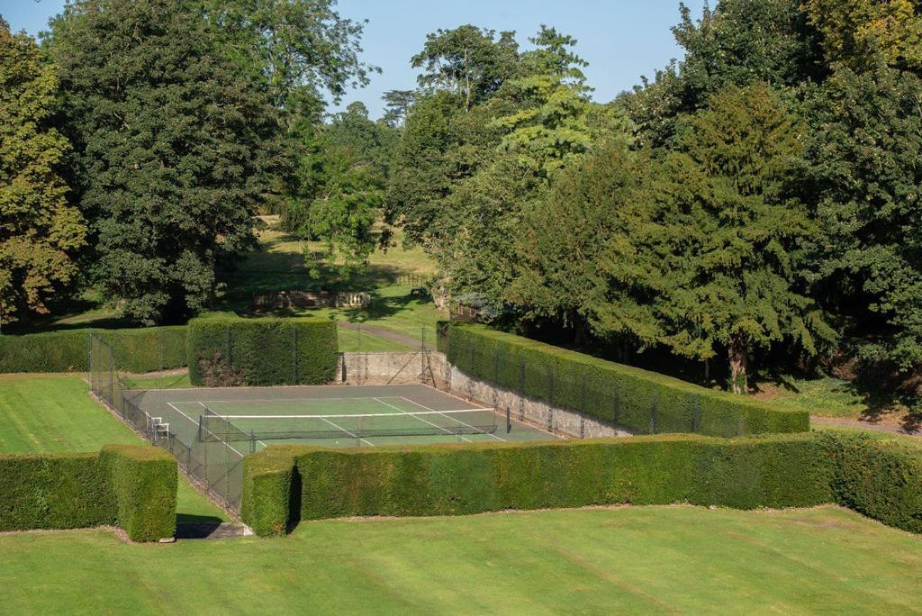Rushton Hall Hotel And Spa Кетеринг Экстерьер фото