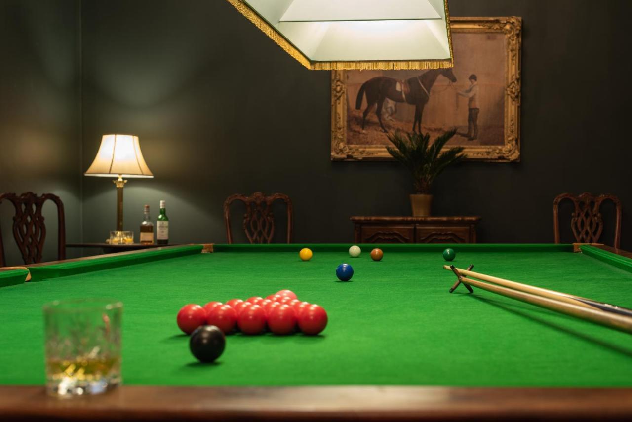 Rushton Hall Hotel And Spa Кетеринг Экстерьер фото